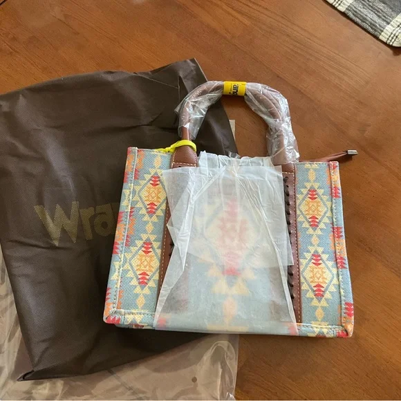 Wrangler Women's Multicolor Tote Bag - Picture 6 of 6